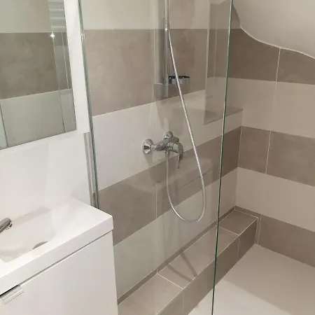 Apartment Neuf Et Vieil *